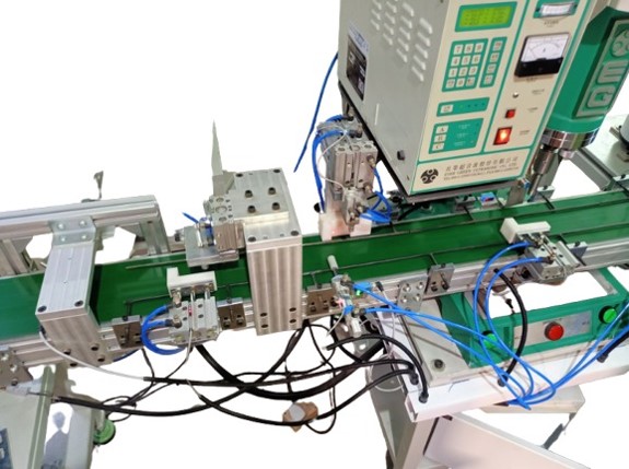 AUTOMOTIVE BATTERY POROUS WELDING BY ULTRASONIC ENERGY